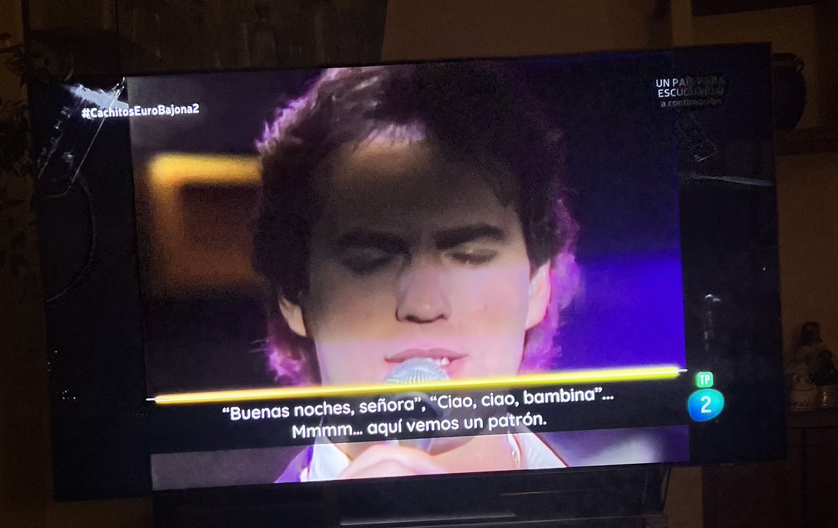 Yo abogo por el premio nacional al ingenio a los rotulistas de Cachitos. Si no existe, urge crearlo #CachitosEuroBajona2