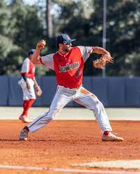 nextlevelbb's tweet photo. The player that has had to scratch and claw for everything is hard to beat.
The dude that has always been underrated but knows deep down he's better and tougher than the competition is the dude you want on your team.
These dudes compete like JYD's. https://t.co/Sn3BP1qBpw