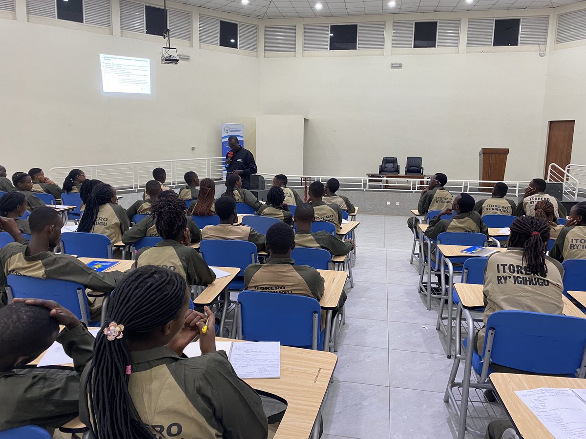 Kuri uyu wa kabiri 20/02/2024 ku bufatanye na <a href="/Unity_MemoryRw/">Ministry of National Unity and Civic Engagement</a> intore 200 ziturutse mu bigo bitandukanye zageze mu kigo cy’ubutore i Nkumba mu itorero Intagamburuzwa za AERG icyiciro IX ku nsanganyamatsiko “Ubudaheranwa, ishingiro ryo kubaho kwacu”.

#IntagamburuzwaIXAERG