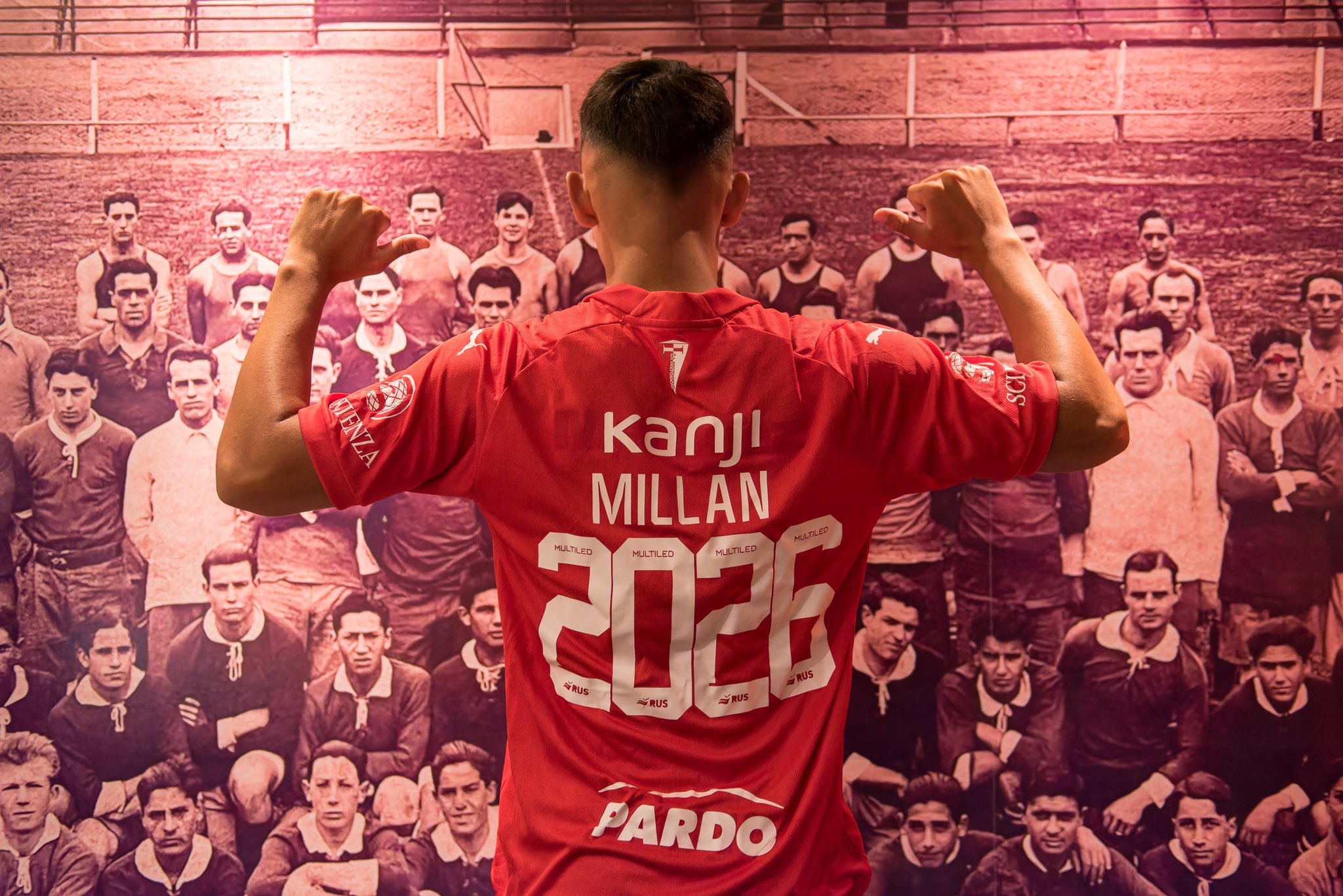 C. A. Independiente on X: "✍️ Lautaro Millan firmó su primer contrato con # Independiente. El volante campeón con la Reserva se comprometió con el Rey  de Copas hasta diciembre de 2026. ¡Vamos