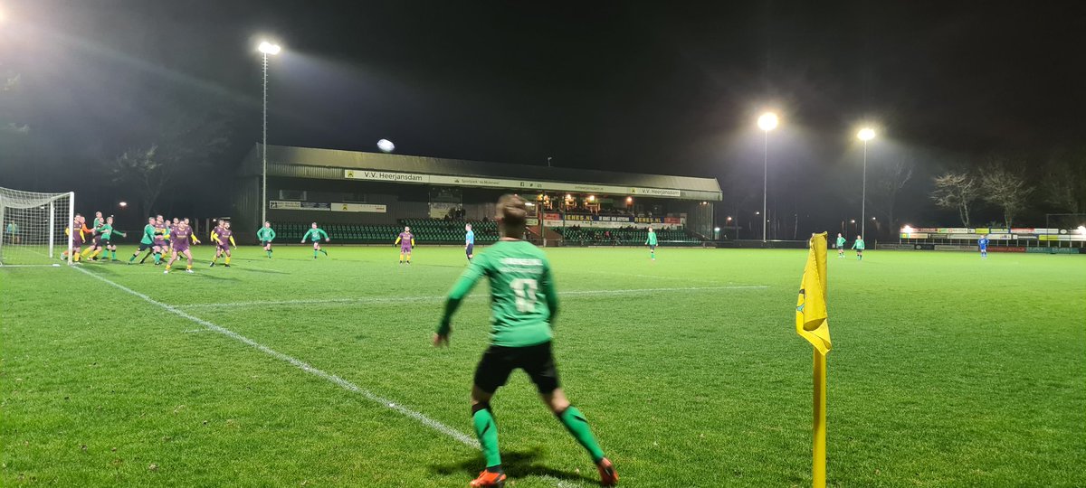hulsmanfoto's tweet photo. Een avondwedstrijd bij @vvheerjansdam waarin @HalsterenZo1 met 3-0 wordt verslagen. Op naar de volgende ronde in de beker. https://t.co/1YWIZqM5WW