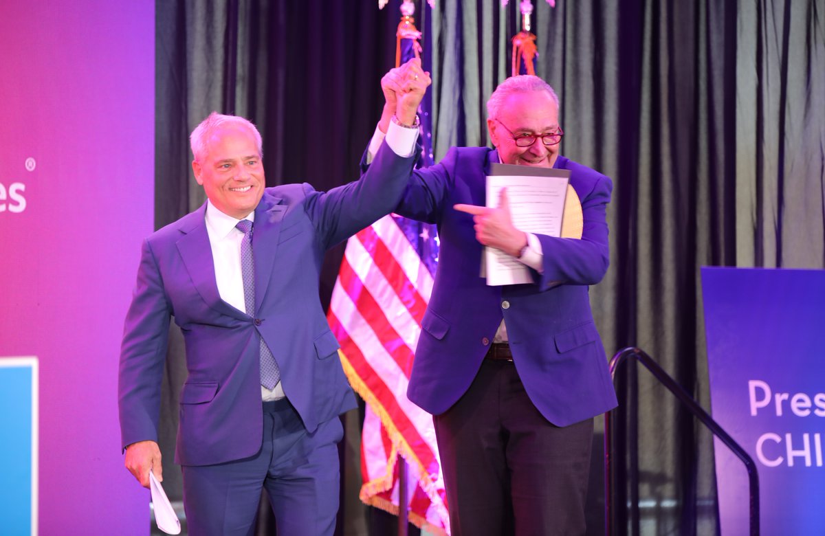 GF was proud to host <a href="/SecRaimondo/">Secretary Gina Raimondo</a>; <a href="/SenSchumer/">Chuck Schumer</a>; <a href="/GovKathyHochul/">Governor Kathy Hochul</a>; Dir. Brainard; <a href="/RepPaulTonko/">Paul Tonko</a>; and GF colleagues at our New York headquarters to celebrate our exciting CHIPS announcement. Thank you all for your support of U.S. semiconductor manufacturing &amp; workforce development.