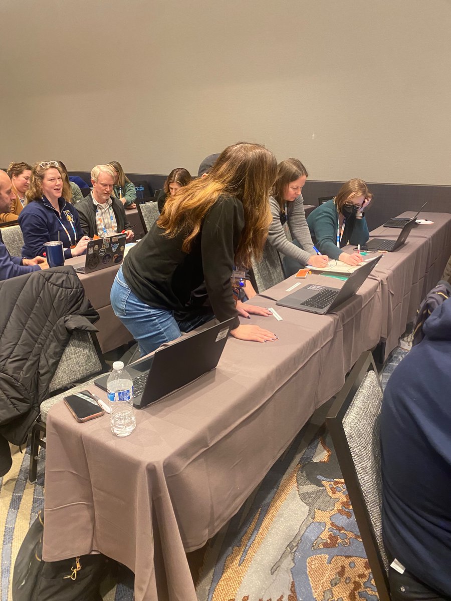 MrsSaid17's tweet image. Excited to fill the room today on my session about motivating students to speak to each other and collaborate! #IDEAcon