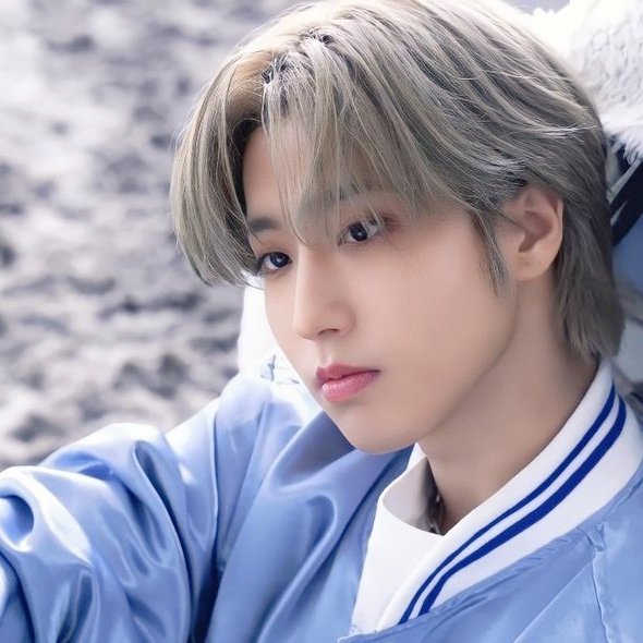 ficstape's tweet photo. #DKFEST • DK39
Jisung está com um problema: por mais que ele saiba que sexo não é tudo num relacionamento e que seu namorado é o melhor do mundo disparado, ele não aguenta mais esperar.
+ https://t.co/cO4qV9FQdm
