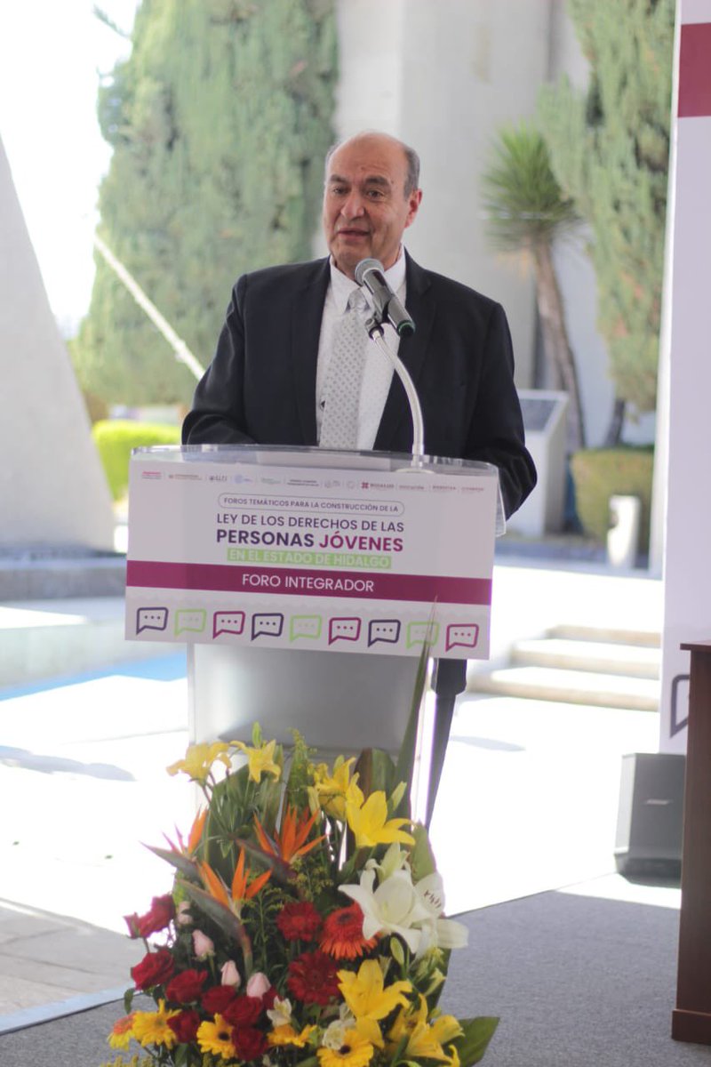 natycastrejonv's tweet photo. Me honra encontrarme en el @CongresoHidalgo, para participar en el Foro Integrador para la Construcción de la Ley de los Derechos de las Personas Jóvenes del Estado de Hidalgo, espacio privilegiado para escuchar la voz de la juventud; expreso el saludo siempre amable y cordial que por mi conducto hace llegar el gobernador @juliomenchaca_, quien reconoce en la vía jurídica, el elemento esencial que da cohesión y garantía a la convivencia social, sin menoscabo del respeto a las libertades individuales.

#PrimeroLaEducación #NatyCastrejón