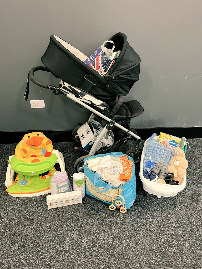 These donations are worth over £300 in ££ but will literally mean a baby & its mum will have a much better life because of YOU our supporters. Today this pack went out to a mum new to the country & aged just 17. #salfordstories @CEOSalfordCVS #socialvalue