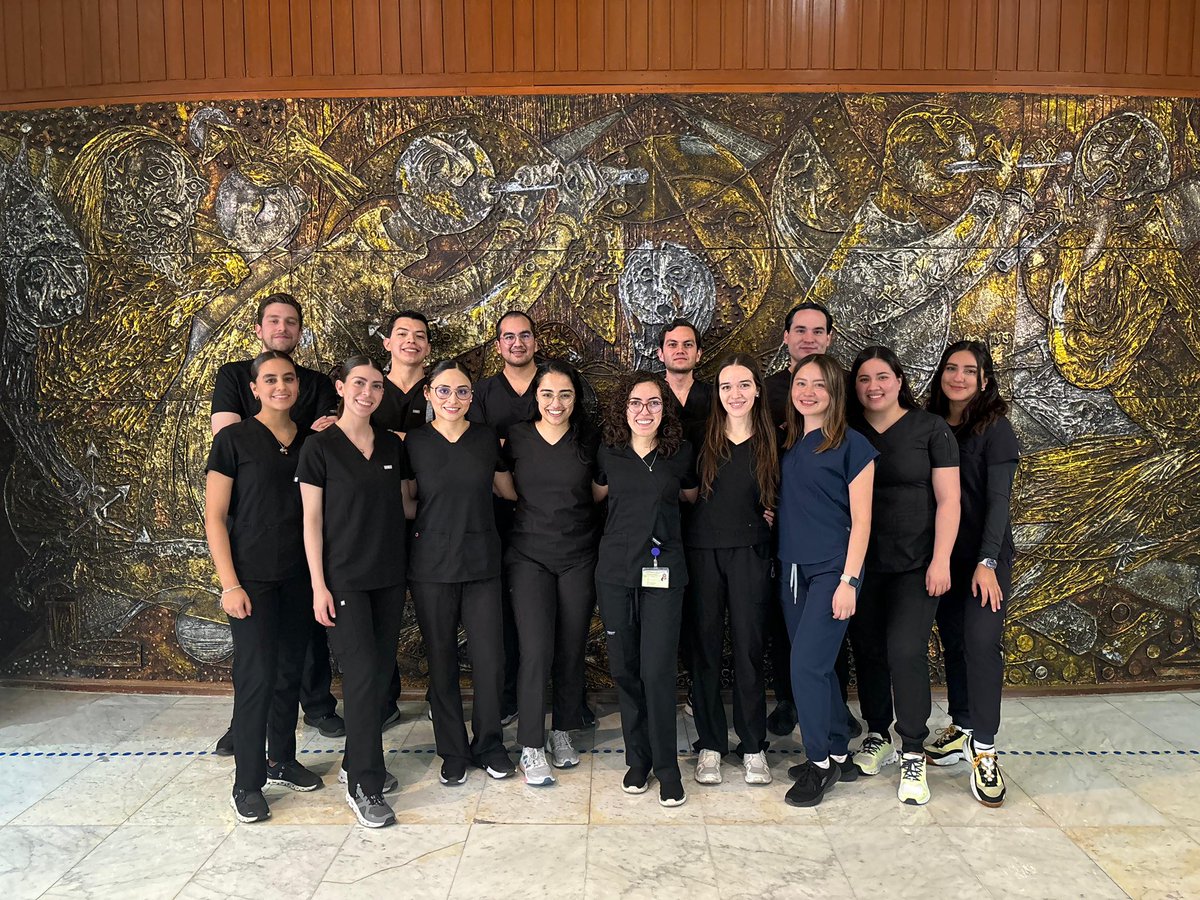 Residentes de cirugía general del <a href="/incmnszmx/">INCMNSZ</a>

El inicio de un gran año 🙌🏻.