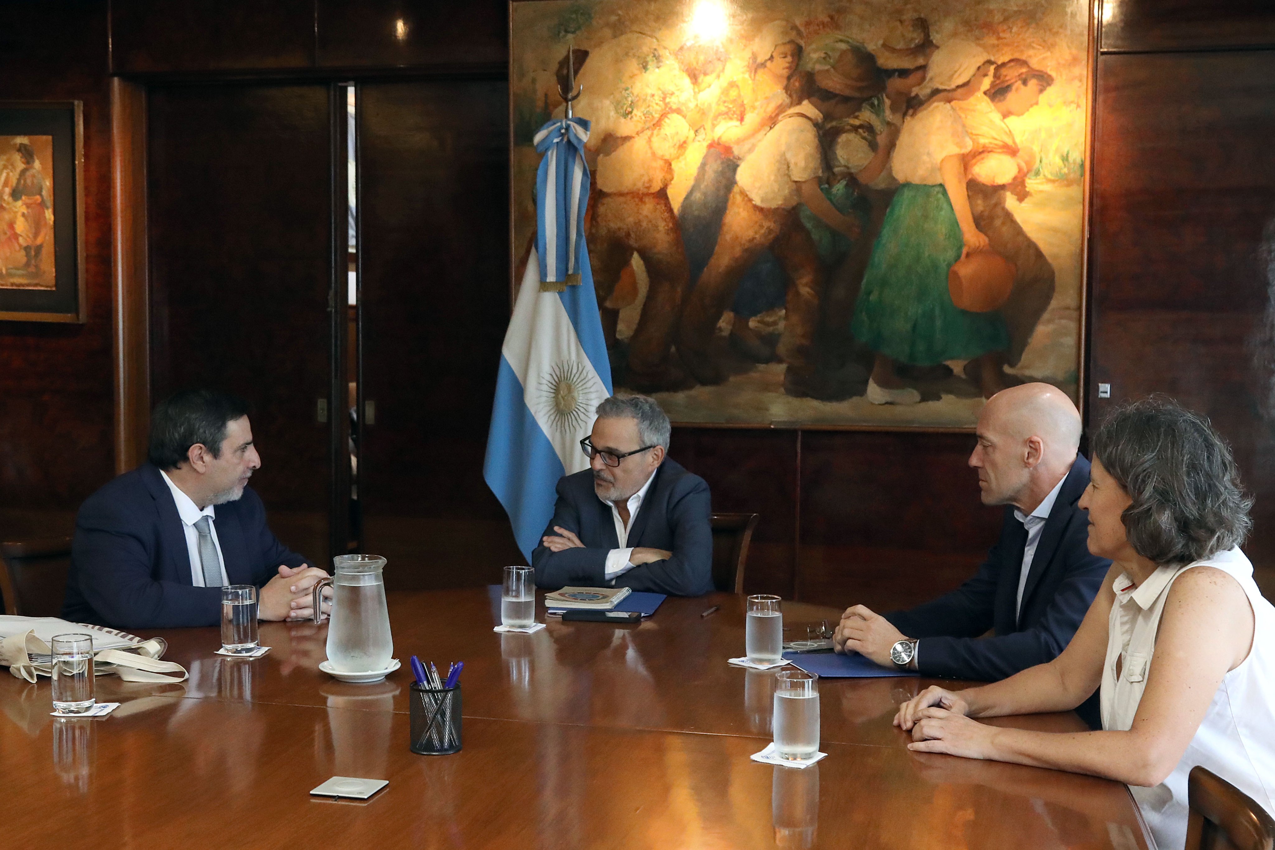 Ministerio de Salud de la Nación on X: "Continuamos articulando con las  provincias  El Ministro Mario Russo se reunió con el ministro de Salud  de Tucumán, Luis Medina Ruiz, con el