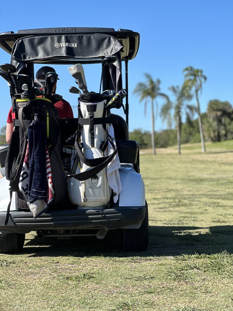 samcasale32's tweet photo. First round with the new bag. @barstoolsports @spittinchiclets @bigdealbrew https://t.co/mm0OG10pe2