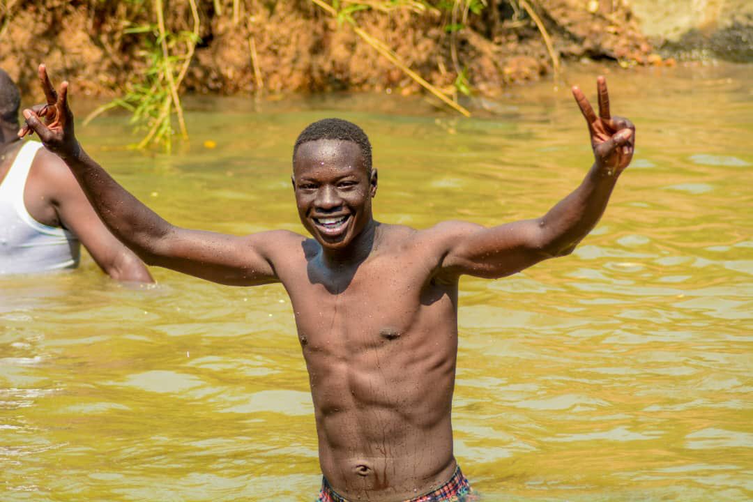 Happy Sunday  in joy  your life  when  are still a life ❤❤✌✌✌✌