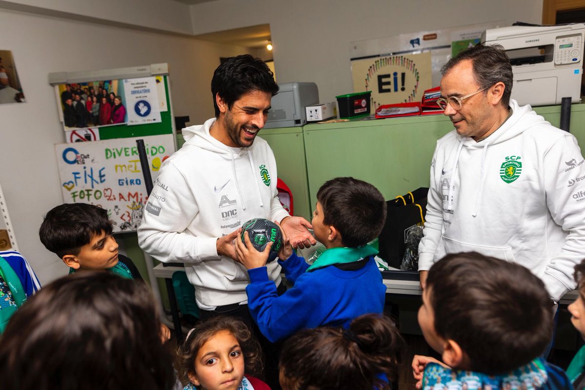 𝟏 𝐑𝐀𝐋𝐈, 𝟏 𝐈𝐍𝐒𝐓𝐈𝐓𝐔𝐈𝐂̧𝐀̃𝐎 𝐞𝐦 𝐅𝐀𝐅𝐄

Começamos com uma paragem animada em Fafe em convívio com os jovens do Projeto Ei! Educação para a Inclusão E9G 🥳

Juntos acreditamos num 𝐌𝐔𝐍𝐃𝐎 mais 𝐉𝐮𝐬𝐭𝐨, 𝐈𝐧𝐜𝐥𝐮𝐬𝐢𝐯𝐨 𝐞 𝐒𝐨𝐥𝐢𝐝𝐚́𝐫𝐢𝐨 💚