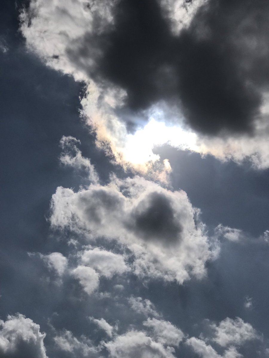 Lepariyo's tweet photo. SHAPING The Future: #ArtificialIntelligence New Technologies, Innovation, and the Imminent Future: How global technological revolution, like the #AI will spring cutting-edge innovation-driven ideas to accelerate global ambition to combat climate change? #Clouds

Writes, @Lepariyo https://t.co/sarXWOc9Nd