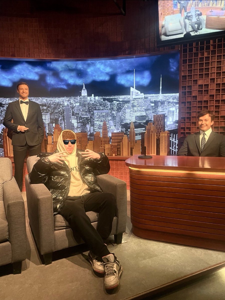 On set with the gang <a href="/jimmyfallon/">Jimmy Fallon</a> #jimmyfallon