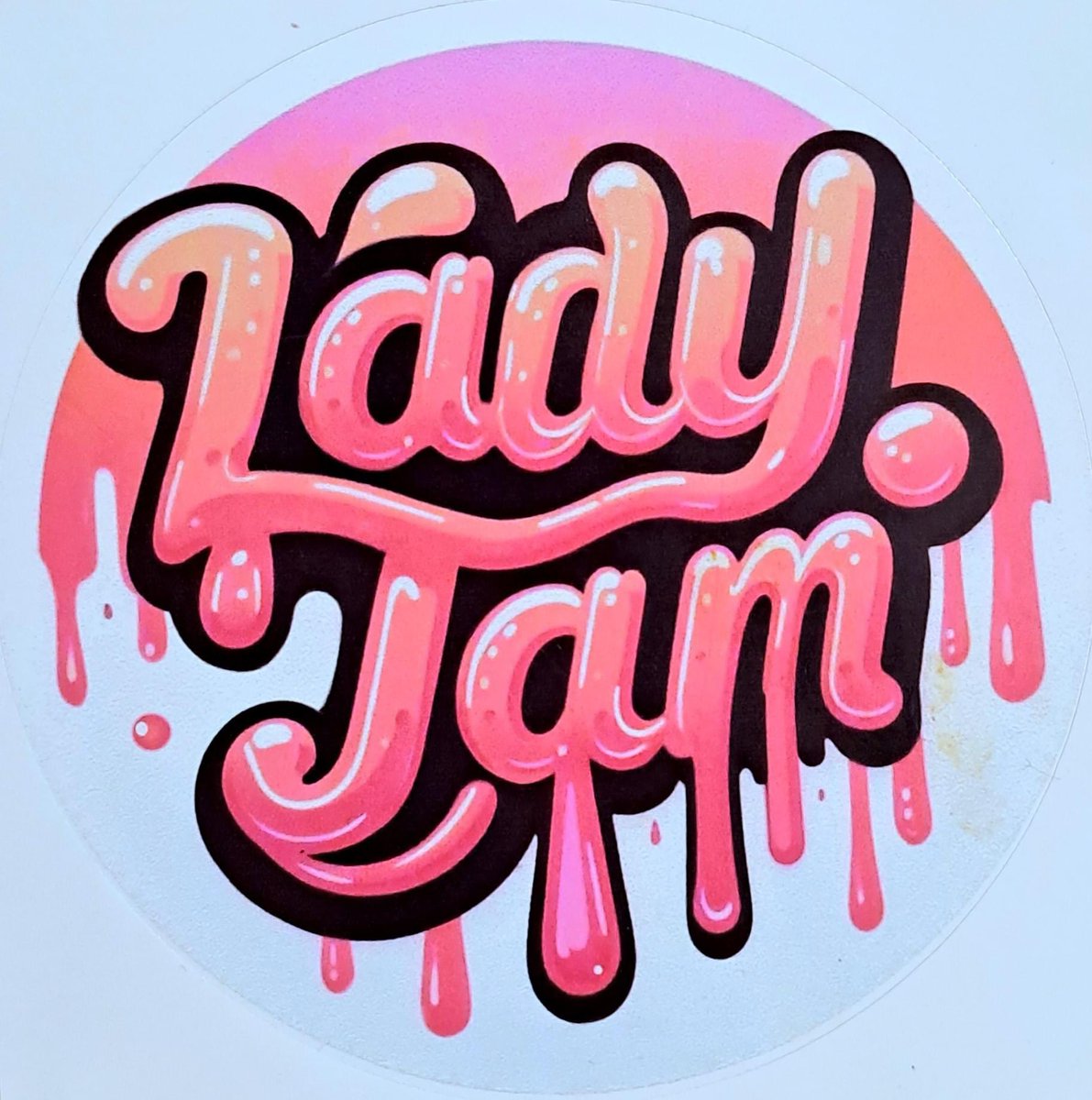 This wknd sees 9 female artists come to Southsea and do a live paint Jam! Nicknamed LadyJam it brings a focus to one road in Southsea. southseafolk.uk/lady-jam/ #southsea #portsmouth #ladyjam #streetart #paintcans #spraypaint #streetartsouthsea