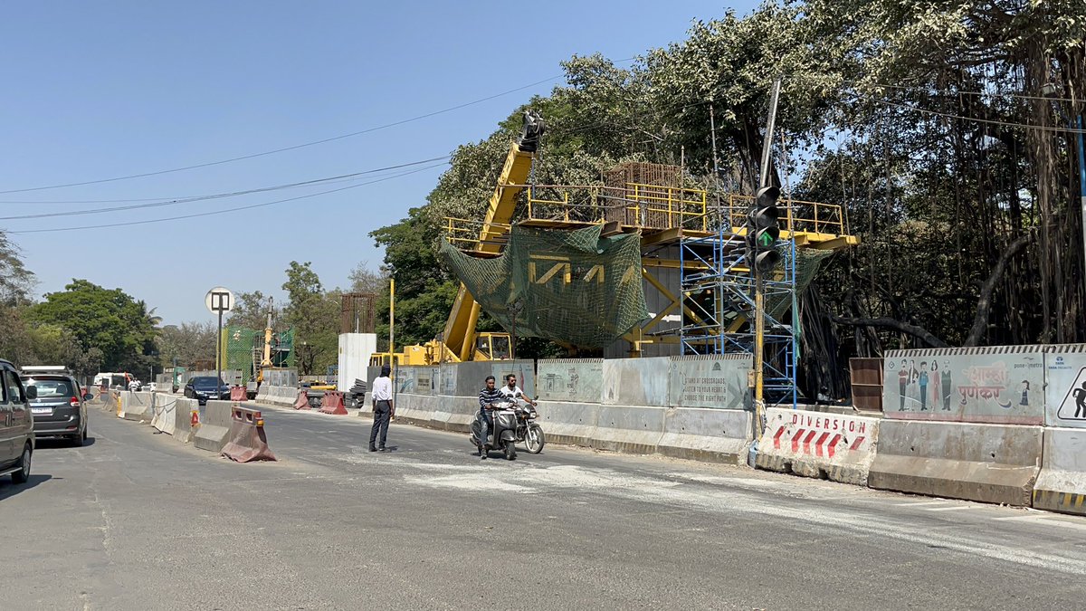 DEVESHS67071822's tweet image. Pune University Double Decker Flyover Progress 

#Pune #Contd