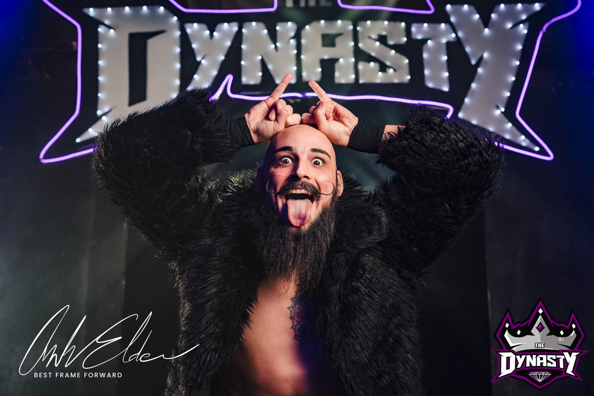 BestFrameFrwd's tweet image. Pix from @WeAreTheDynasty #ItWasAllADream this past Saturday. First up, promo photos!! @AlecOdin and @JoeyConway_ looking like a 1950s movie villain and his MONSTER enforcer respectively!