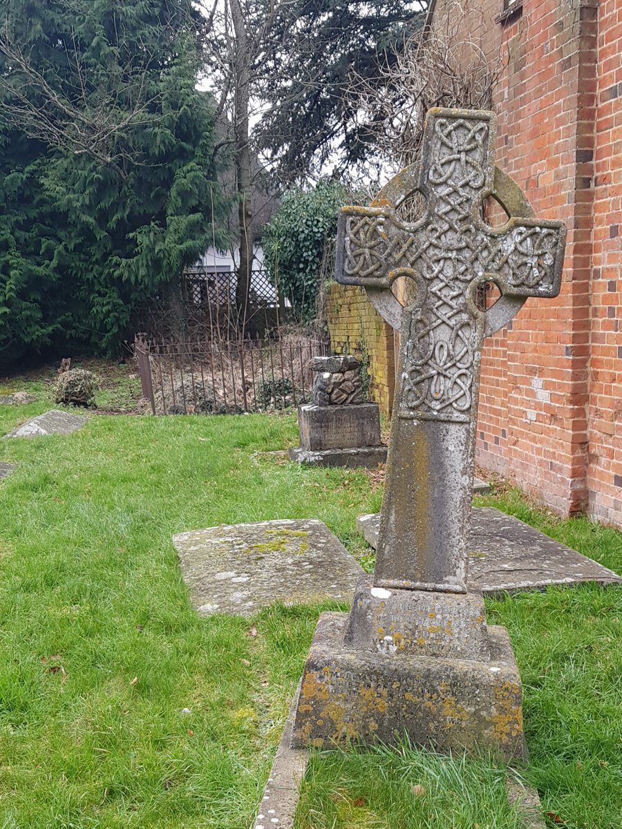 TheHistoryMouse's tweet photo. There's a curious sense of dereliction about graveyards, even at the most cherished and looked after churches. Slow inevitable decay above and below the ground. Beautiful carved cross on grave in decline and ... incline #TombsTuesday #TombTuesday #StMarysUpavon. https://t.co/mAUSd2luh0