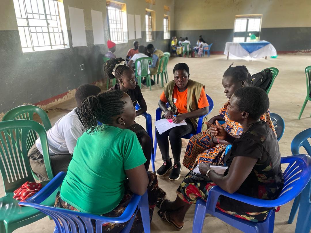 Our #NTIHCstaff, under #SHESOARS, is conducting community scorecards in Pajulu for adolescent SRH, targeting community members (parents, young people & local leaders) to evaluate and improve ASRH services.

(Courtesy photos)
#NTIHCUpdates #SHESOARSUG