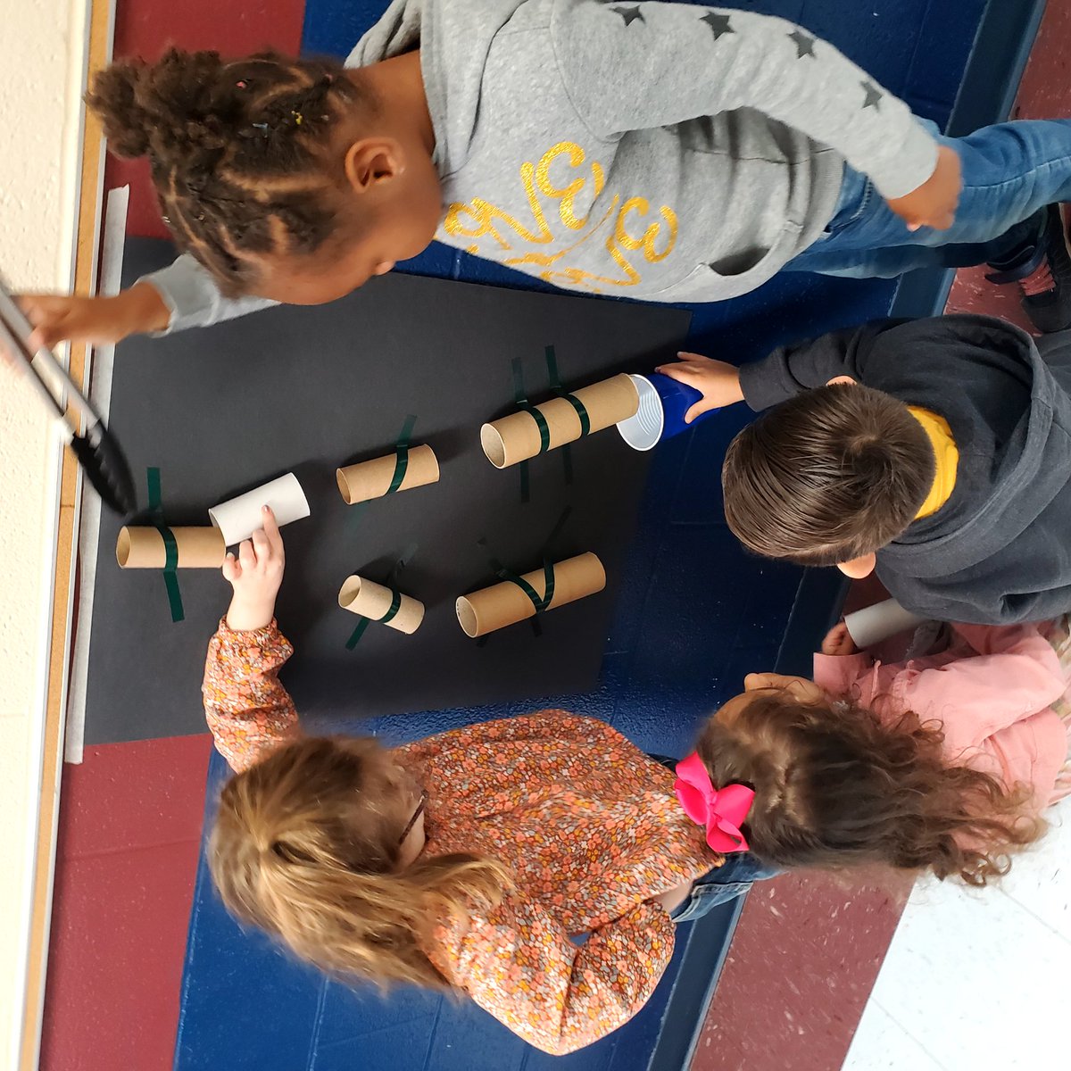 SLuisSTEM's tweet photo. Hanging out with our littest learners makes my day. Teamwork, problem solving, gravity, and cylinders were today's vocabulary. @NISDTimberwilde #STEMinPreK https://t.co/ytIpQxdYQR