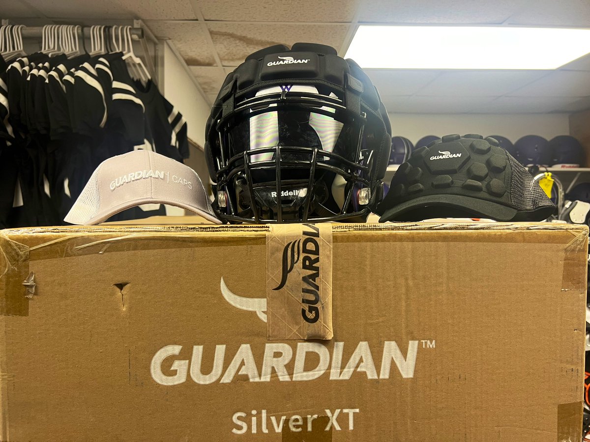 130 new @Guardian_Caps just in time for spring ball. Many thanks to @WaldorfGridIron for helping keep our players safe in practice. #WIN