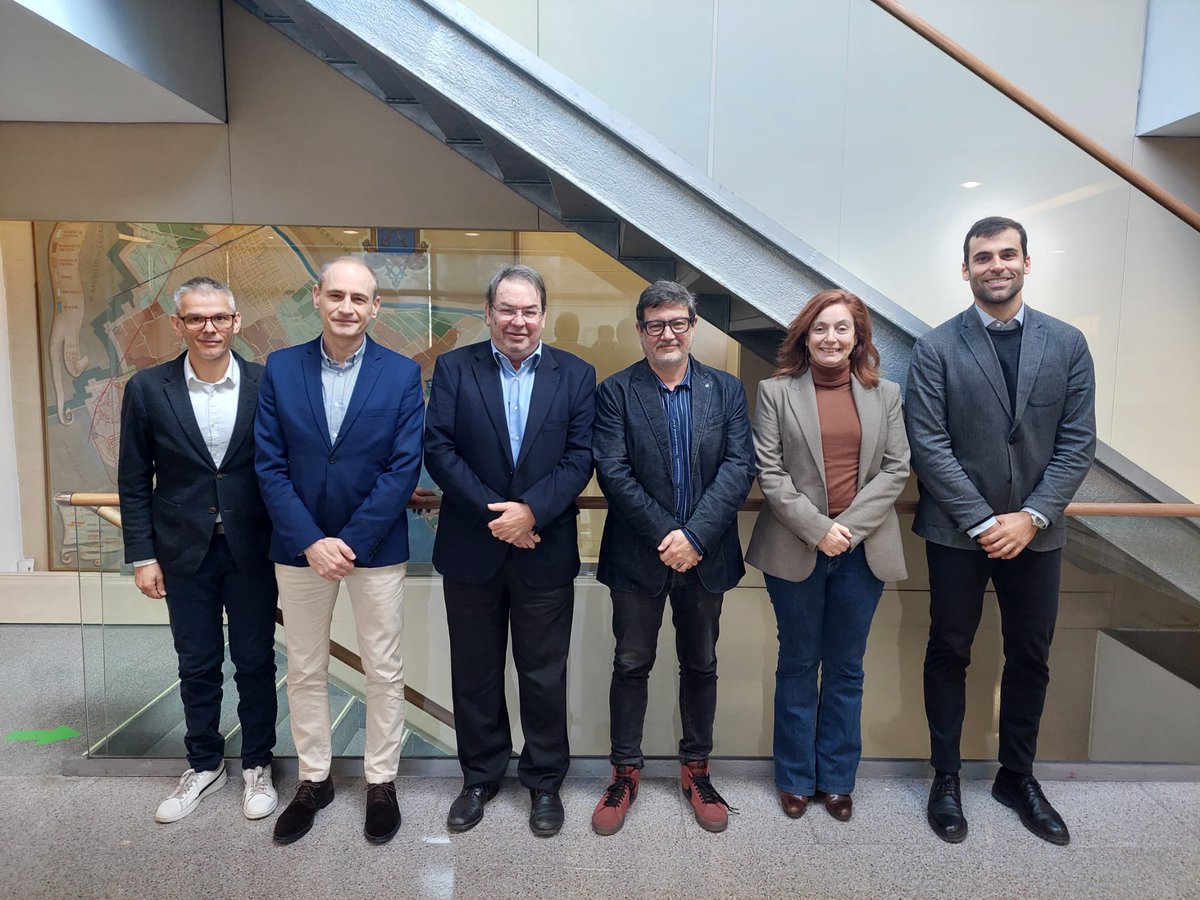 Mijoler's tweet photo. Fem costat al teixit productiu de la ciutat, i treballem amb ell per impulsar l'ocupació de qualitat a  #elPrat.

Avui, n'hem parlat amb les @empresesdelPrat.

A la trobada, hem abordat també com fer front a la sequera des del sector agrícola i industrial. https://t.co/2eMuTVaO3N