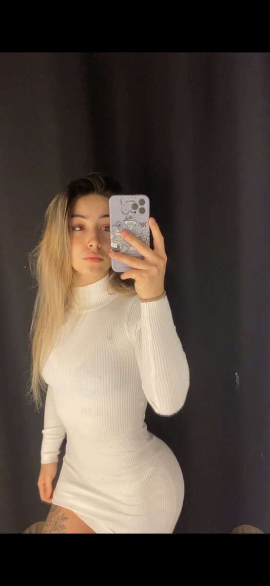 beatriz24__'s tweet photo. Only good girls here 👀 https://t.co/1wWxRCpyPh