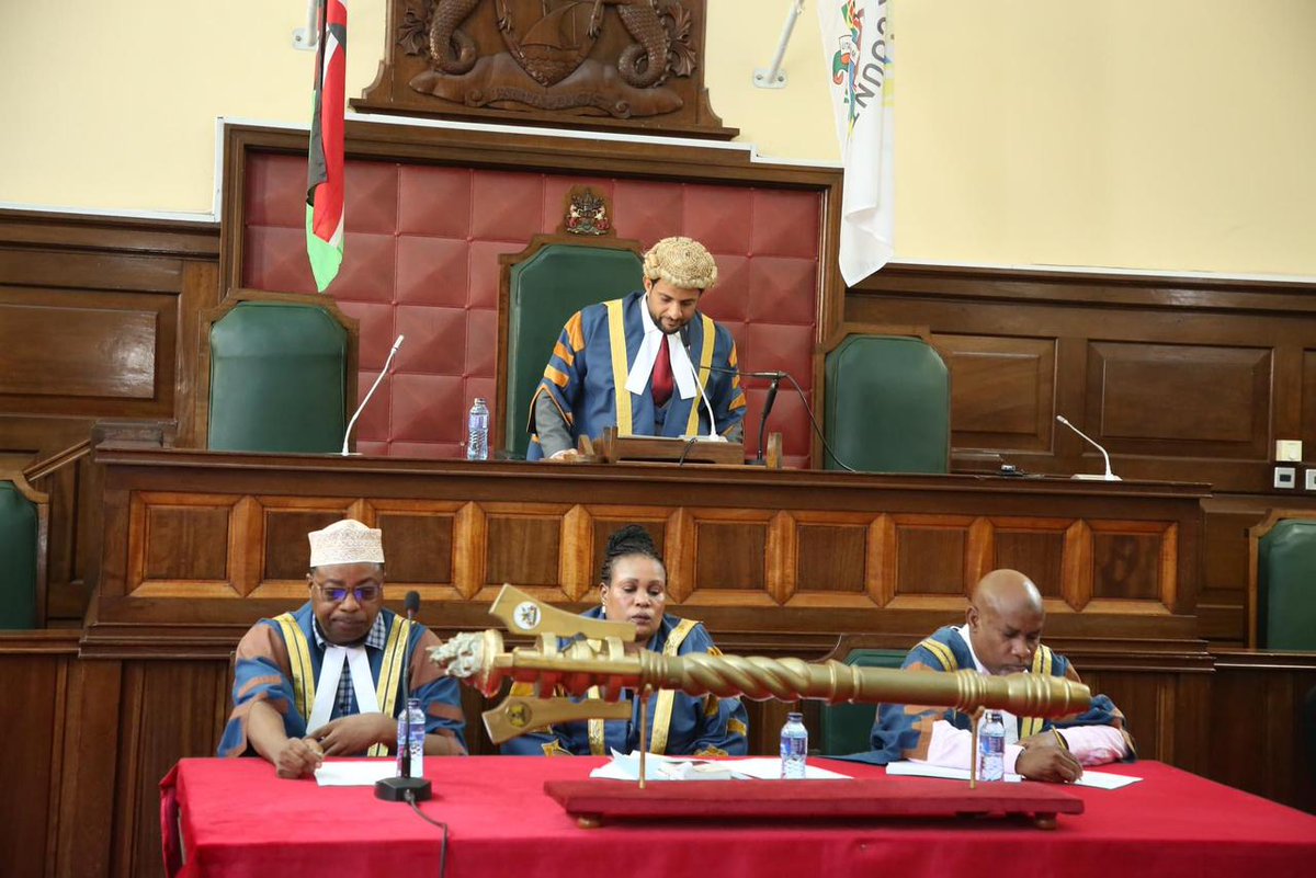 AharubKhatri's tweet photo. Welcomed the Members of @msa_county for the third session following an extended break.

I provided an overview of upcoming bills, including; the Health Improvement Financing Bill, the Community Health Services Bill, the Street Naming and Property Addressing Bill, and the Climate Change Bill.

I urged the relevant committees overseeing these bills, and the house as a whole, to promptly review and ensure seamless service delivery without interruptions.