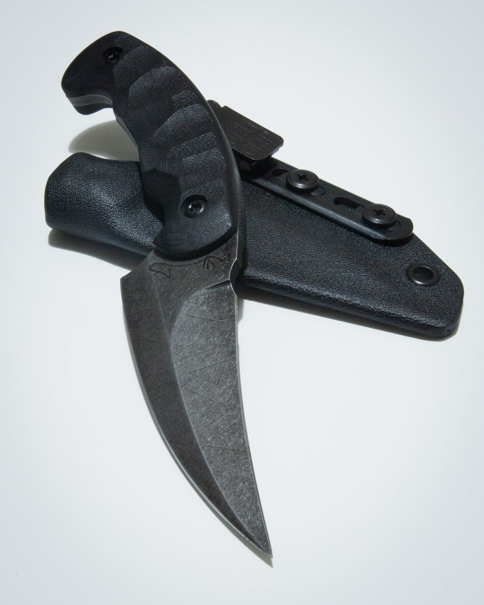 Wildknivez's tweet photo. Double edge Nefarious from a while back.. #nefarious #customknife #combative #doubleedge https://t.co/7e9uNJtYRr