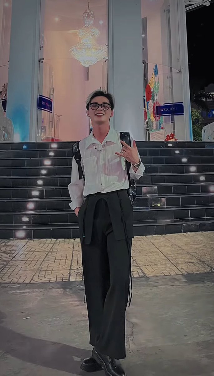 Shy02350814's tweet photo. điều hạnh phục nhất là có em ở bên cạnh https://t.co/ZFA4do3rzp