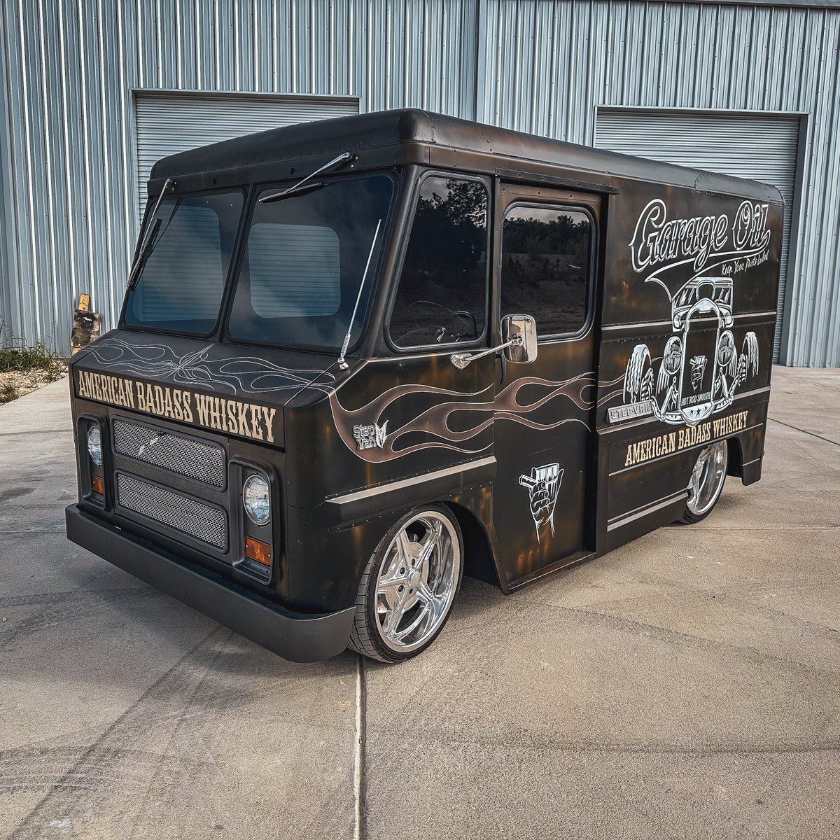 American Badass Whiskey 🔥 Watch #IronResurrection TONIGHT at 9|8c on MotorTrend TV, or stream now on MotorTrend+ ➡️ motortrend.app.link/tDUNNuw5nGb