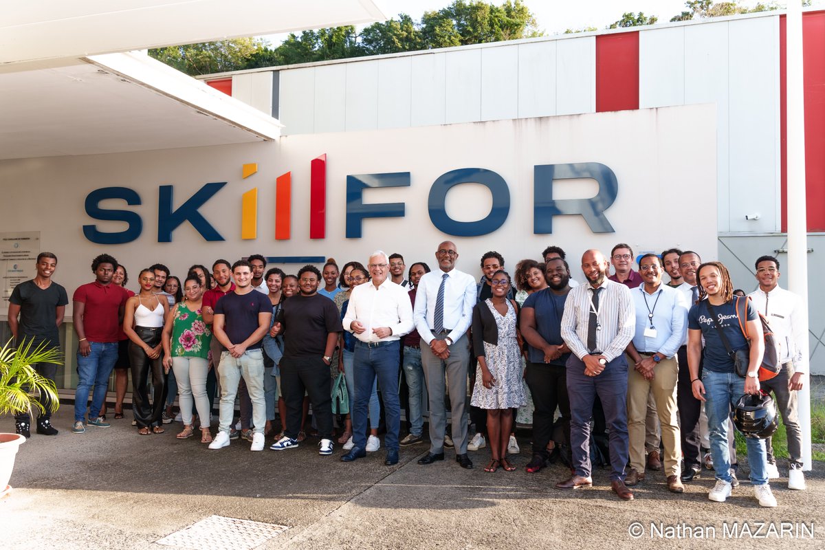 Le Président de <a href="/ccifrance/">CCI France 🇫🇷🇪🇺</a> a rencontré les acteurs de l'alternance à #Skillforcampus. Jeunes, tuteurs, recruteurs ont partagés une réflexion inspirante sur la formation tout au long de la vie, l'apprentissage, l'équilibre entre vie pro et vie perso ou encore l'I.A