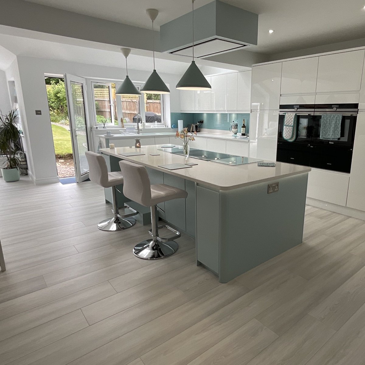 Masterclass Kitchens (@masterclasskitc) on Twitter photo Embracing the calming vibes of light blue in the kitchen – a colour that brings serenity, openness, and a touch of airy elegance. 💙✨
📸 Italia White with Roma Powder Blue
✏ <a href="/chillikitchens/">Chilli Kitchens Ltd</a> Embracing the calming vibes of light blue in the kitchen – a colour that brings serenity, openness, and a touch of airy elegance. 💙✨
📸 Italia White with Roma Powder Blue
✏ <a href="/chillikitchens/">Chilli Kitchens Ltd</a>