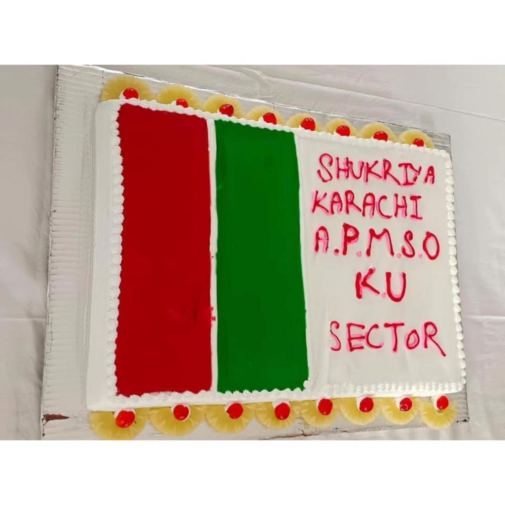 iamsyedamahrukh's tweet photo. بروز پیر اے پی ایم ایس او جامعہ کراچی سیکٹر کی جانب سے عام انتخابات میں ایم کیو ایم پاکستان کی شاندار کامیابی پر آرٹس لابی میں یومِ تشکر منایا گیا، نو منتخب ایم پی ایز معید انور بھائی اور فرحان انصاری بھائی نے شرکت کی اور جامعہ کراچی سیکٹر کے ہمراہ کیک کاٹا.
#Apmso
#KUSector https://t.co/iZjwy1kupt