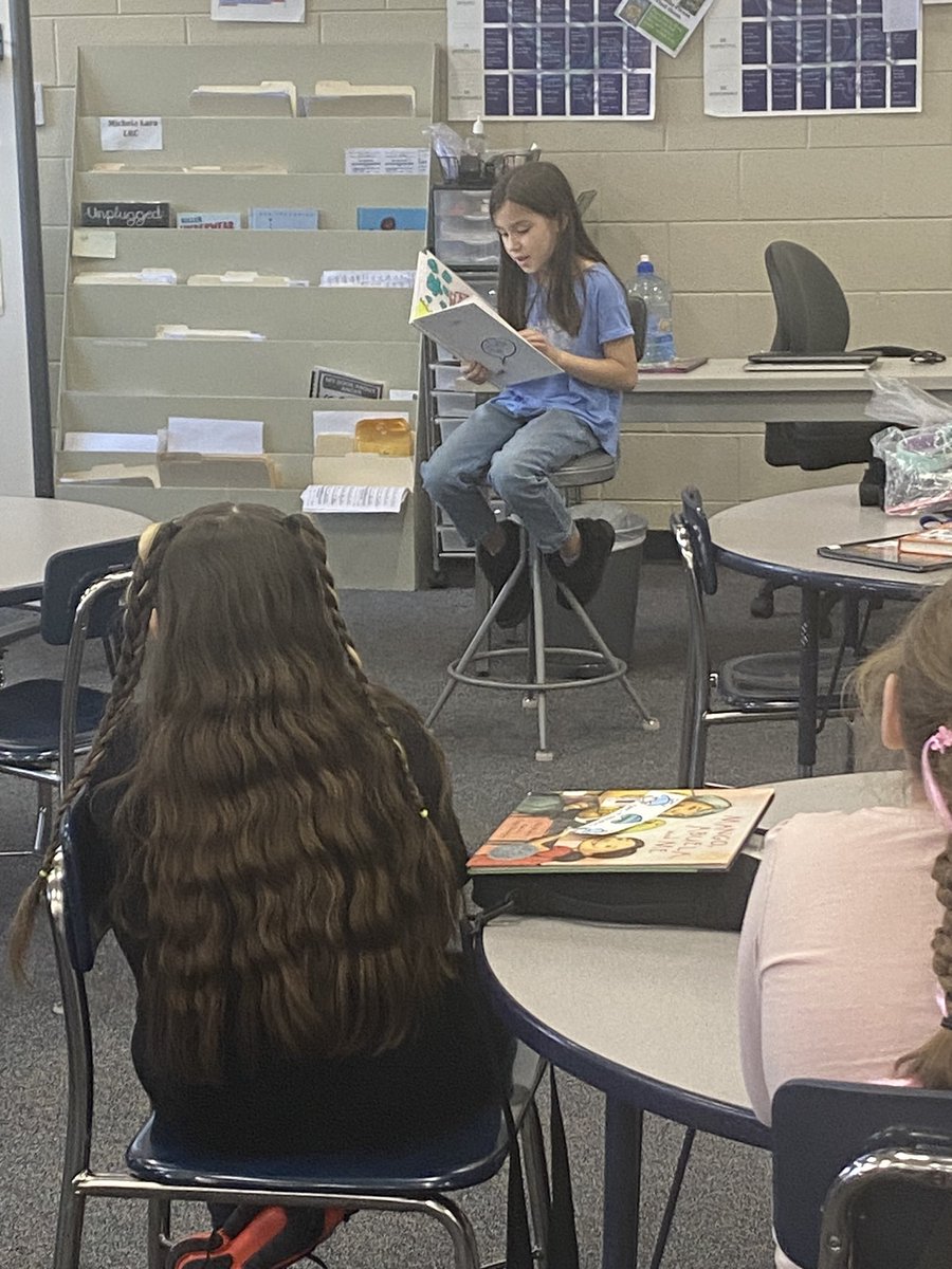iteachm's tweet photo. @D59SaltCreek students writing their own books and reading them to their classmates #Empowerment https://t.co/gPuG4Kda0b