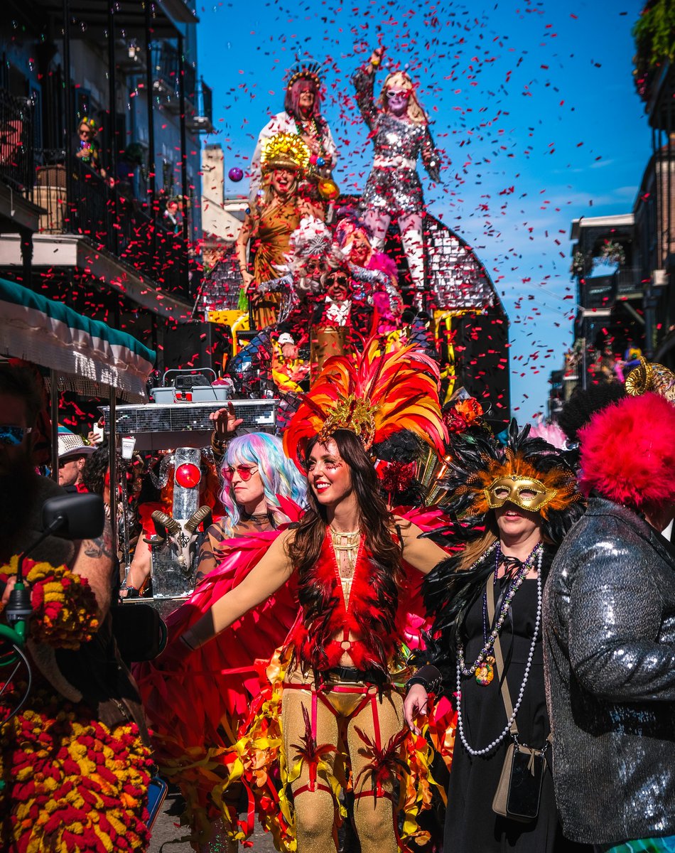 VisitNewOrleans's tweet image. Mentally, we're still Mardi Gras-ing...

Who's ready to do it again in 378 days?

📸: 
@/magicvagabonds on IG
@/bryceellphoto on IG
@/ccathell723 on IG
@/larryeverage on IG