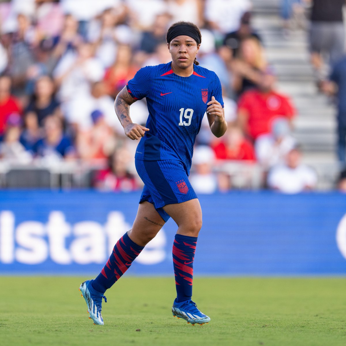 Us women's soccer players best sale