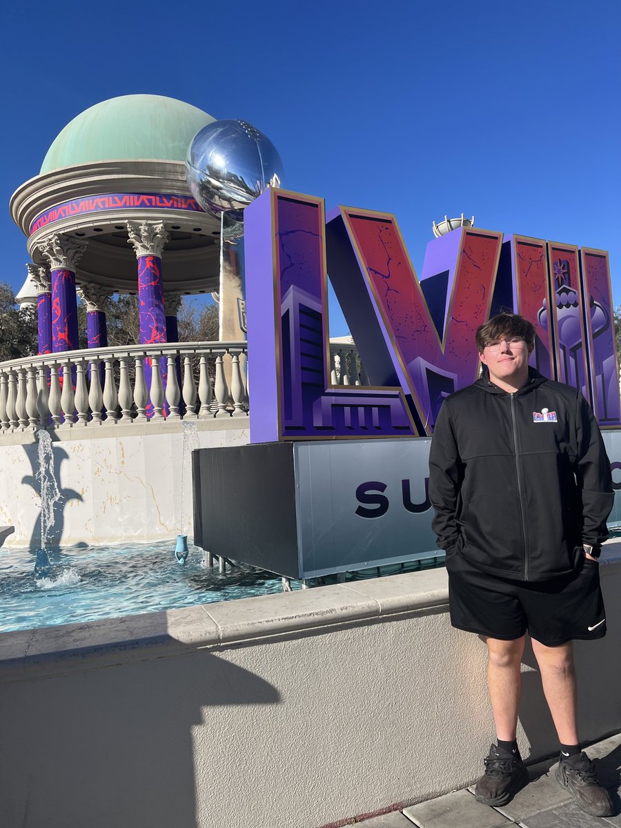 mountunion's tweet photo. Sport business and French major, Gabby Smith '25, and sport business and finance major, Ben Esporite '25, used their power of networking to get involved with Super Bowl LVIII, helping fans all over Las Vegas throughout the weekend! #ShowUpReady https://t.co/XAoCncFq3d