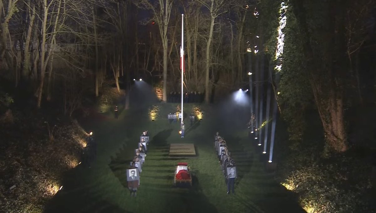 Avec @OuzouliasP, @CecileCukierman et Jean-Paul Lecoq au Mont Valérien pour veiller le corps de Missak Manouchian, résistant arménien, communiste, mort pour la France. Assassiné par les nazis le 21 février 1944.