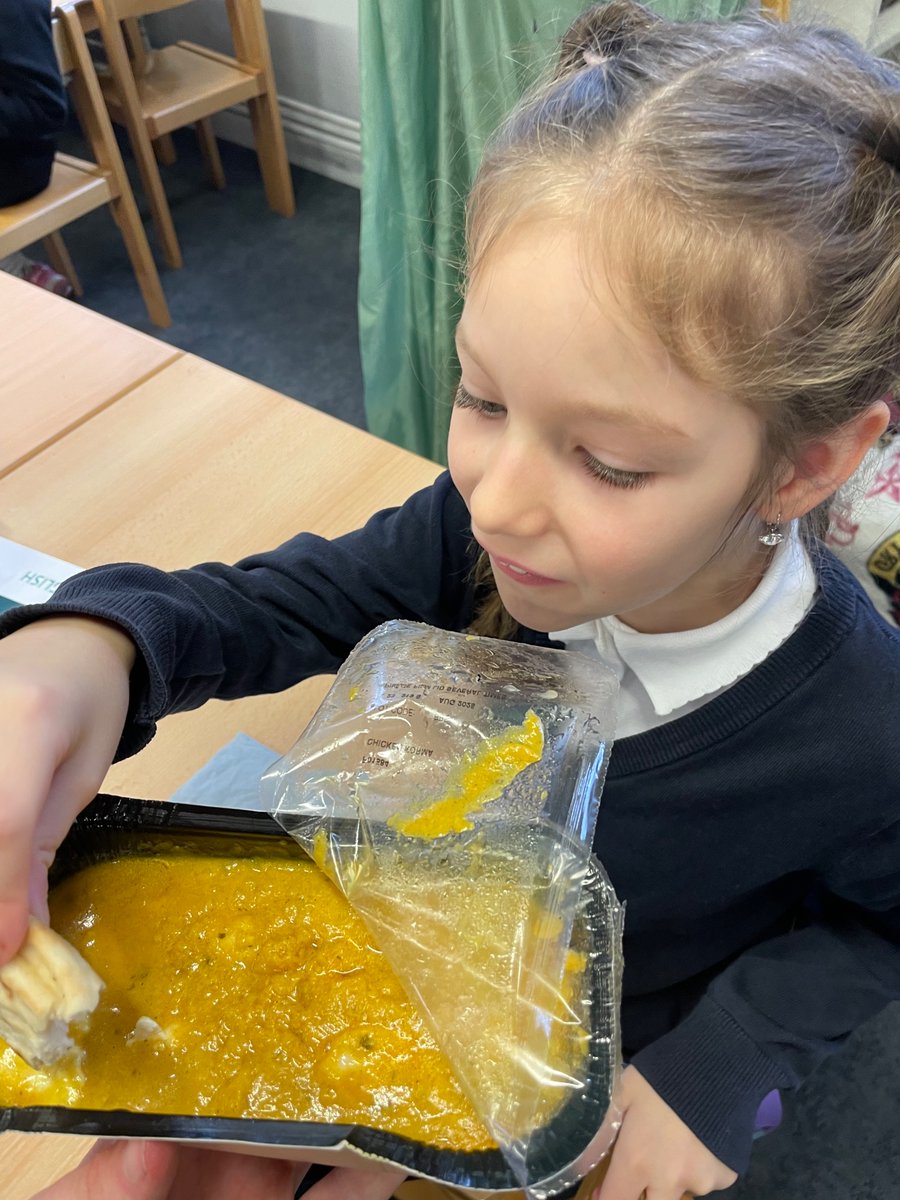Diving into the culture of our new core text, Tamarind and the lost star of Ishtar by taste testing Indian cuisine! <a href="/WoodhillSch/">Woodhill Primary School</a>
