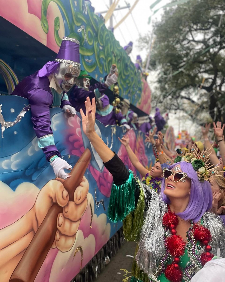 VisitNewOrleans's tweet image. Mentally, we're still Mardi Gras-ing...

Who's ready to do it again in 378 days?

📸: 
@/magicvagabonds on IG
@/bryceellphoto on IG
@/ccathell723 on IG
@/larryeverage on IG