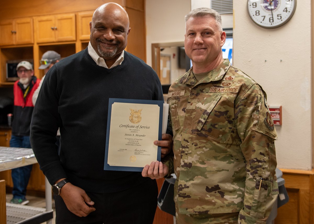 Steve Alexander, the paint section deputy chief with the 569th Aircraft Maintenance Squadron, was recently awarded by Brig. Gen Brian Moore, commander of the Oklahoma City Air Logistics Complex, for 40 years of federal civilian service! #OklahomaCityAirLogisticsComplex, #OCALC