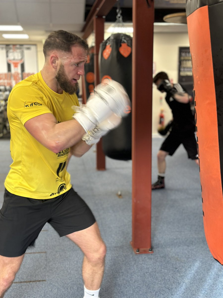 Stacey8987's tweet photo. Got a sneak peek at @TerriHarper96 and @JimmyJoeFlint1 training today ahead of their title fights next month! 

Good Luck to you both from all at #EcoPower! 💚🥊🙌🏻 https://t.co/2oQGogt22k
