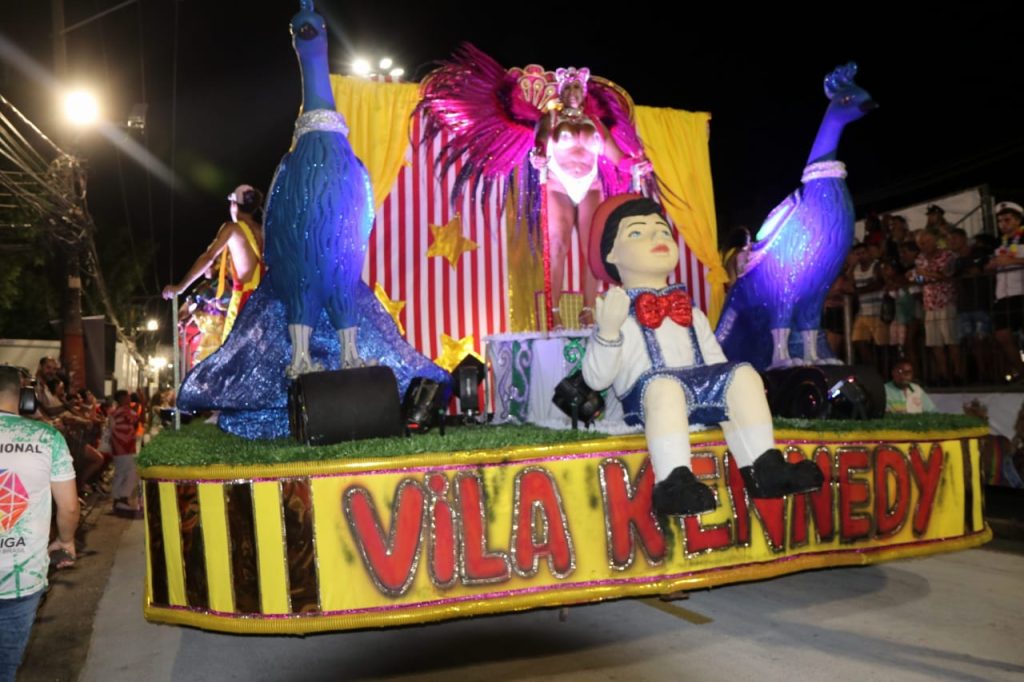 ⚠️ UNIDOS DA VILA KENNEDY É CAMPEÃ DO GRUPO DE AVALIAÇÃO 2024!

Acadêmicos do Recreio é vice-campeã.

Ambas as escolas sobem para a Série Bronze 2025.

#CarnavalVDS