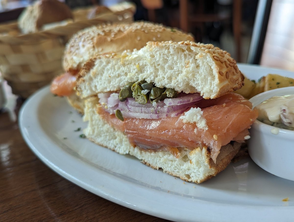 Felipe Mendiguren tweet media