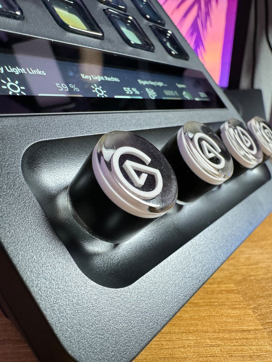 Elgato France (@elgatofra) on Twitter photo 🎛️GIVEAWAY🎛️
Sublimez votre Stream Deck+ ! 🌟
Ces boutons uniques ne sont pas disponibles à l'achat, mais peuvent être les vôtres grâce à ce concours ! 🎨
1⃣ Suivez <a href="/elgatoFRA/">Elgato France</a>
2⃣ Retweetez ce post
3⃣ Postez une photo de votre Stream Deck + dans les commentaires
Le gagnant 🎛️GIVEAWAY🎛️
Sublimez votre Stream Deck+ ! 🌟
Ces boutons uniques ne sont pas disponibles à l'achat, mais peuvent être les vôtres grâce à ce concours ! 🎨
1⃣ Suivez <a href="/elgatoFRA/">Elgato France</a>
2⃣ Retweetez ce post
3⃣ Postez une photo de votre Stream Deck + dans les commentaires
Le gagnant