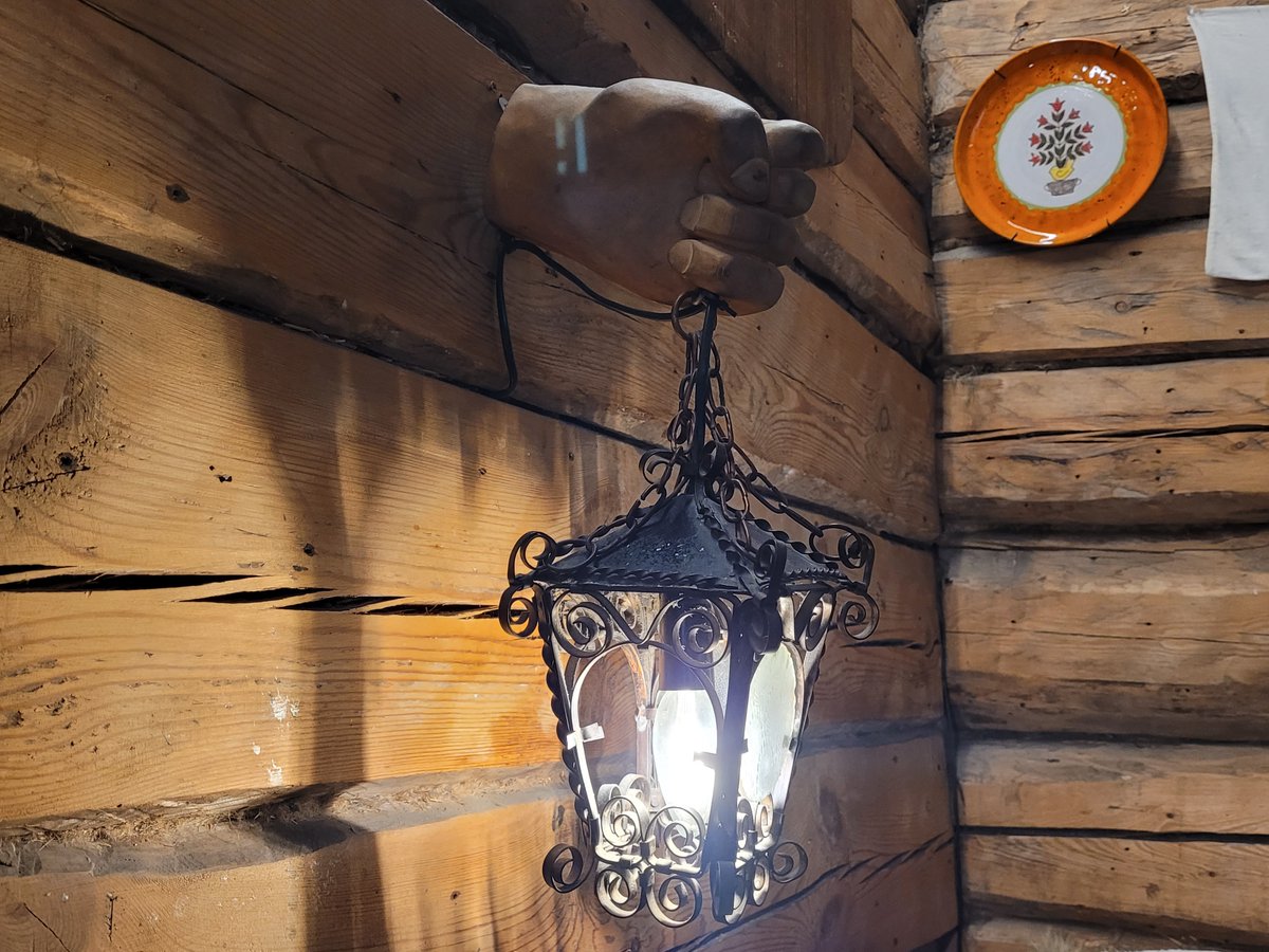present_inn's tweet photo. Found interesting decorations. Could be used as a light near your front door as well.

#Travel #Letsgoeverywhere #Hidden #Tourism #ExploreMore #Taste #foodlover #traditional #restaurants #interiordesign #interiordecor  #내부 #음식 #맛 #실내장식 #食べ物 #味 #古代  #インテリア https://t.co/DdkDT9nXFm