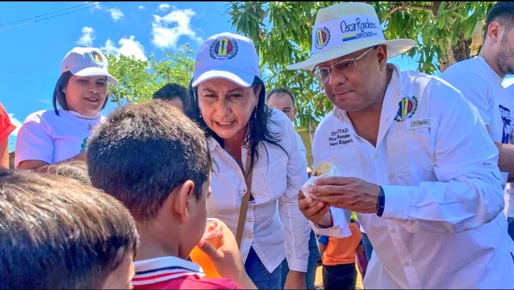 oswaldolucenag's tweet photo. Osvélida Gil, Juramentada como la primera mujer en la historia que asume la Secretaría General de #AcciónDemocrática en Nueva Esparta.

Se resume lo que se viene en la UNIÓN de los ADecos neoespartanos y el fortalecimiento del Partido Del Pueblo.

¡ADelante Por Nueva Esparta!🏳️🤍 https://t.co/AZ5Ov2ysi6