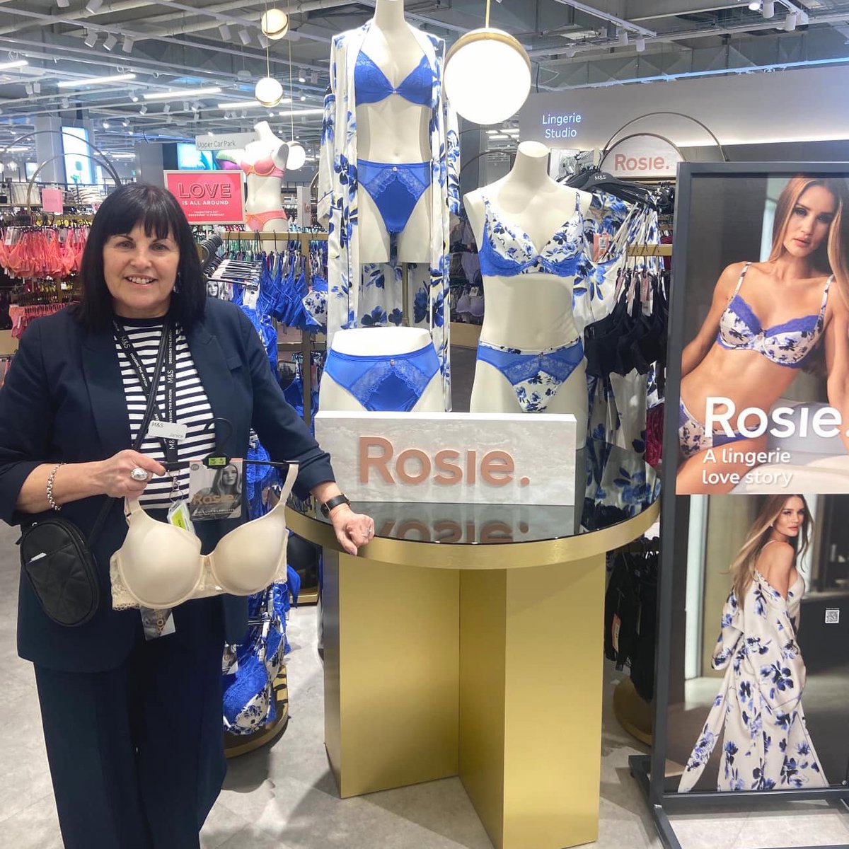 Did you know that you can get a FREE bra fitting at Marks and Spencer? 🤩 A well-fitting and supportive bra is an underwear essential, and M&S's expert team of bra fitters will measure you to identify your true size, then help you pick out the perfect style to match your needs.