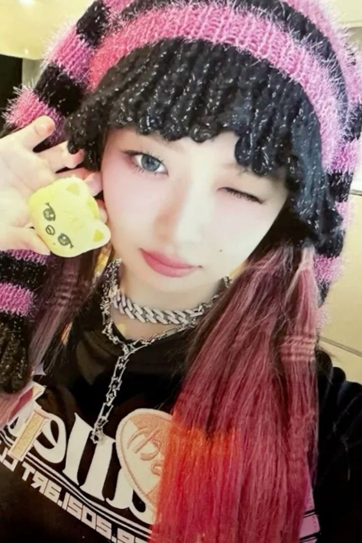 *❕REPASSE DE VAGA❕*

• rei ive ive
• ceg da <a href="/ldolFreak/">Idol Freak l FECHADA</a>
• R$56,00 (pra mim) + frete nacional para loja.