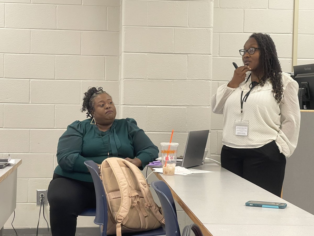 AUEARIC's tweet image. Thank you to @ArdrinniaS of @ALSDEOSI for leading a session today on improving literacy through vocabulary instruction! We are appreciative of you and all that you do for region 9! #neverstoplearningalabama #teachingislife